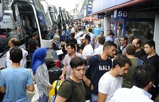 İstanbul Otogarı’nda bayram yoğunluğu