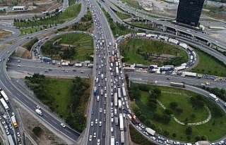 Mahmutbey gişelerinde bayram trafiği