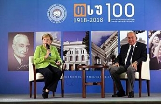 Merkel Gürcistan’ın AB’ye katılımını destekliyor