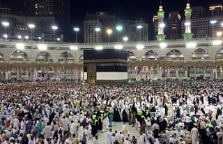 Milyonlarca Müslüman Kabe’ye akın ediyor