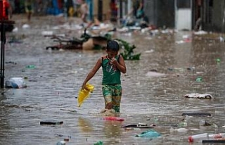 Muson yağmurları 40 bin kişiyi göç ettirdi