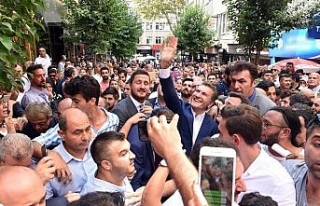 Mustafa Sarıgül’den miting gibi bayramlaşma töreni