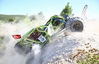 Off-road yarışları nefes kesti