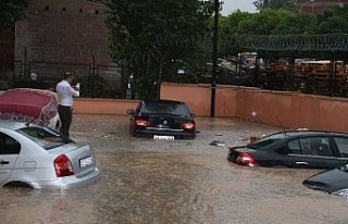 Oltu sel sularına teslim oldu