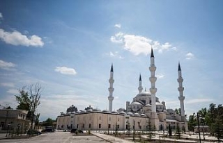 Orta Asya’nın en büyük camisini Erdoğan ibadete...