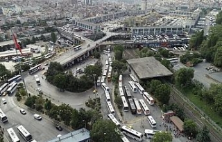 Otogarda kilometrelerce otobüs kuyruğu