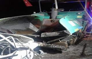 Otomobil asfalt serme aracına çarptı: 2 ölü