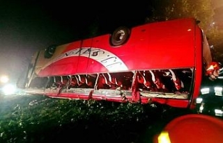 Polonya’da tur otobüsü kaza yaptı: 3 ölü, 51...