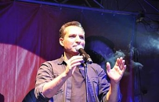 Rafet El Roman’dan unutulmaz konser