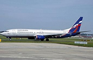 Rus uçağı İtalya’ya acil iniş yaptı