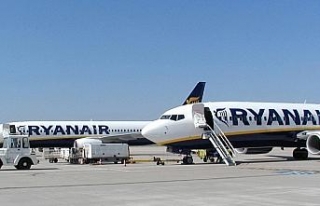 Ryanair pilotları greve gitti, 50 bin yolcu mağdur...