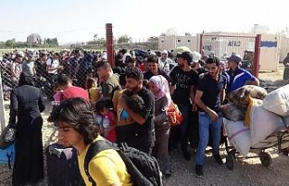 Sınır kapısında Suriyelilerin Kurban Bayramı...