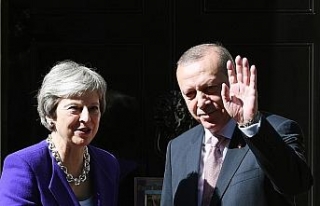 Theresa May ile görüştü