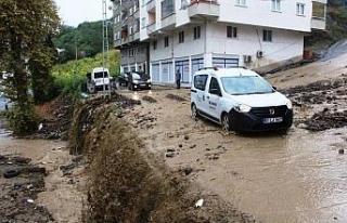 Trabzon’da aşırı yağış heyelana neden oldu