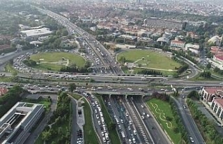 Trafik yoğunluğu tatilden döndü