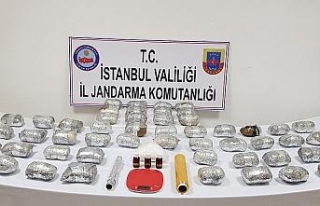 Valizden 30 kilo uyuşturucu çıktı