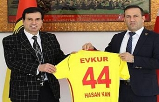 Yeni Malatyaspor sponsoruyla yeniden anlaştı