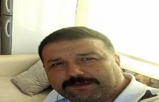 Zabıta memuru, alkol aldığı arkadaşını bıçaklayarak...