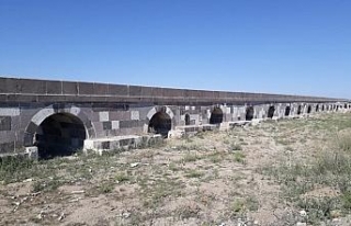 868 Yıllık Kırkgöz köprüsü hala ihtişamını...