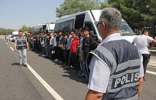 Adana’da 49 kaçak göçmen yakalandı