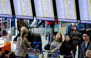 Amsterdam’da yüzlerce uçuş iptal edildi