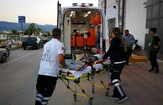 Annesinin elini bırakan çocuk, motosikletin altında...