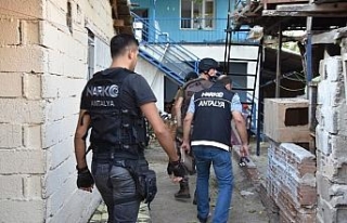 Antalya’da uyuşturucu operasyonu: 30 gözaltı