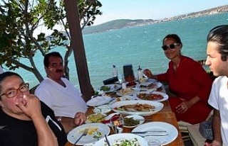 Avşar ve Tatlıses Ayvalık’ta bir araya geldi