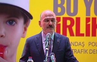 Bakan Soylu trafikte başlatılan projeyi tanıttı