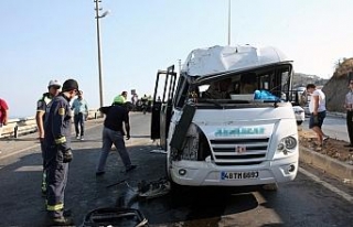 Bodrum’da yolcu minibüsü devrildi: 16 yaralı