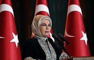 Emine Erdoğan’a Londra’da “İnsani Hizmet Takdir...