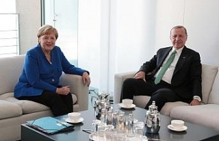 Erdoğan, Merkel ile görüştü