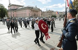 Erdoğan, Neue Wache Anıtını ziyaret etti