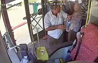 Fenalaşan genç kızı hastaneye yetiştirdi