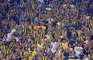 Fenerbahçe tribünlerinde Ersun Yanal sesleri