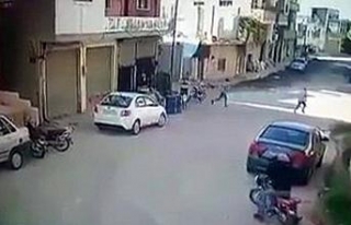 İdlib’de sivillerin üzerine bomba yağıyor