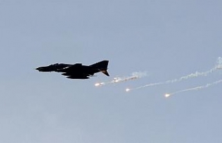 İsrail uçakları sivilleri bombaladı: 9 yaralı