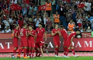 İsveç maçının hakemi belli oldu