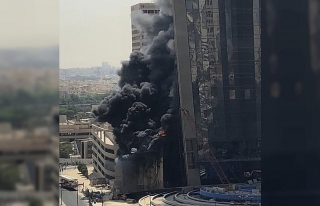 Kuveyt Ulusal Bankası inşaatında yangın