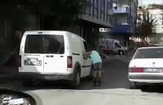 Patenci çocuğun tehlikeli yolculuğu kamerada