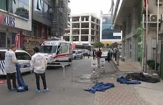 Polis ve astsubay sokak ortasında çatıştı: 1...