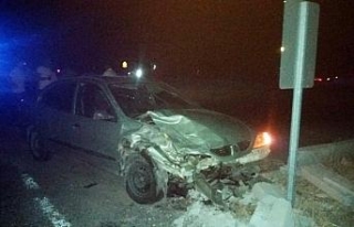 Şanlıurfa’da kamyonet ile otomobil çarpıştı:...
