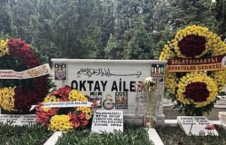 Taçsız Kral Metin Oktay mezarı başında anıldı