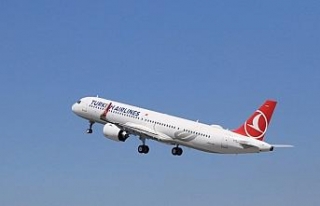 Türk Hava Yollarının ilk uçağı yeni havalimanına...