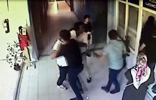 Veli,  okul müdürünü darp etti