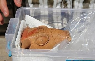 3500 yıllık boğa biçimli kap bulundu
