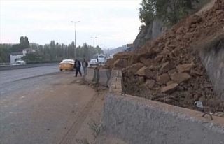 Ankara’da toprak kayması: Araçtakiler saniyelerle...