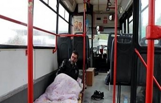 Bozuk halk otobüsünde yaşam