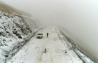 Erzurum’da lapa lapa kar ve tipi