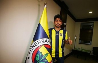 Fenerbahçe Deniz Yılmaz ile sözleşme imzaladı